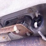 Провалился рычаг КПП на калине что делать?