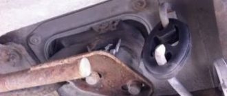 The gearshift lever has fallen through on a viburnum, what should I do?